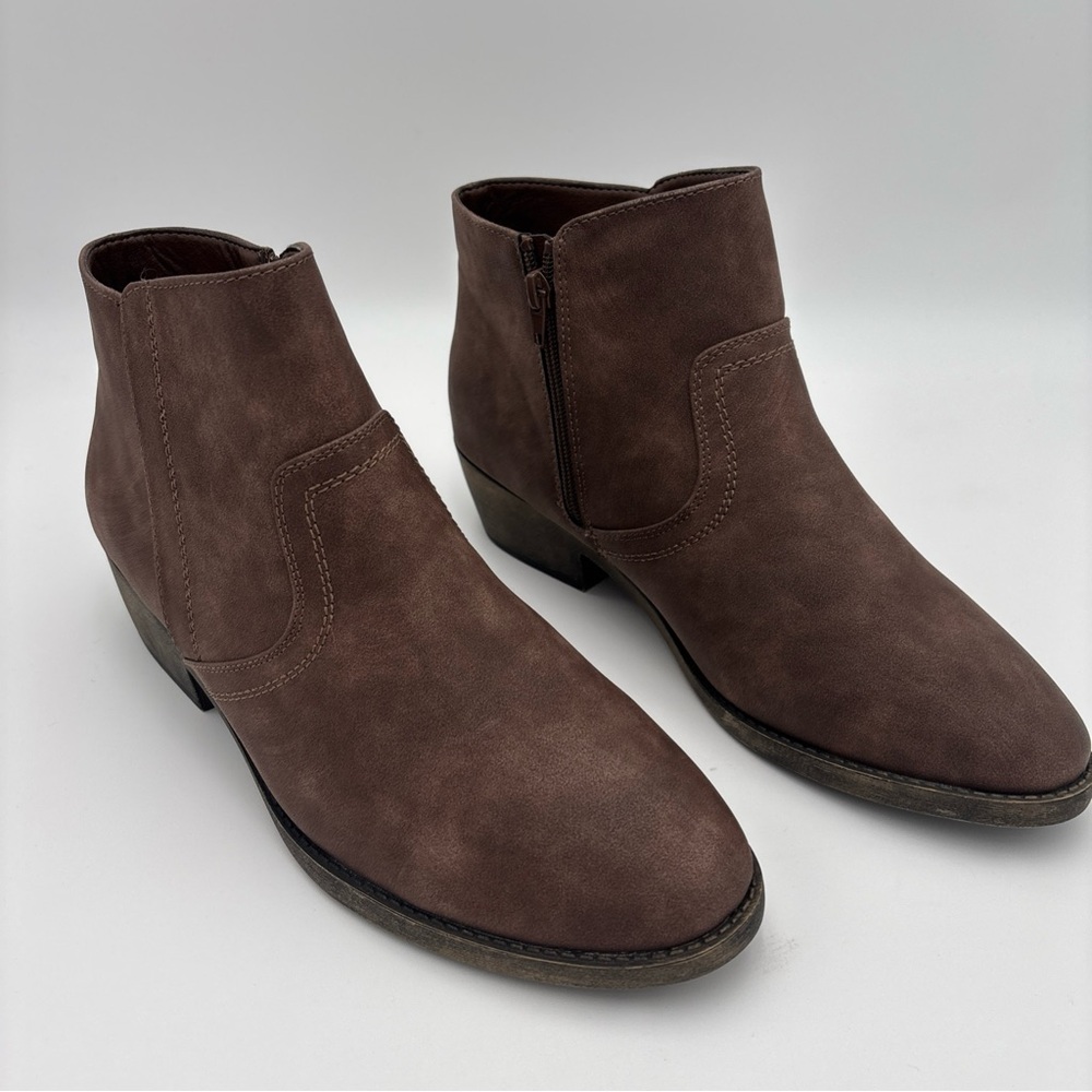 Maurices Men's Chukka Boots in Rich Brown - Picture 2 of 13